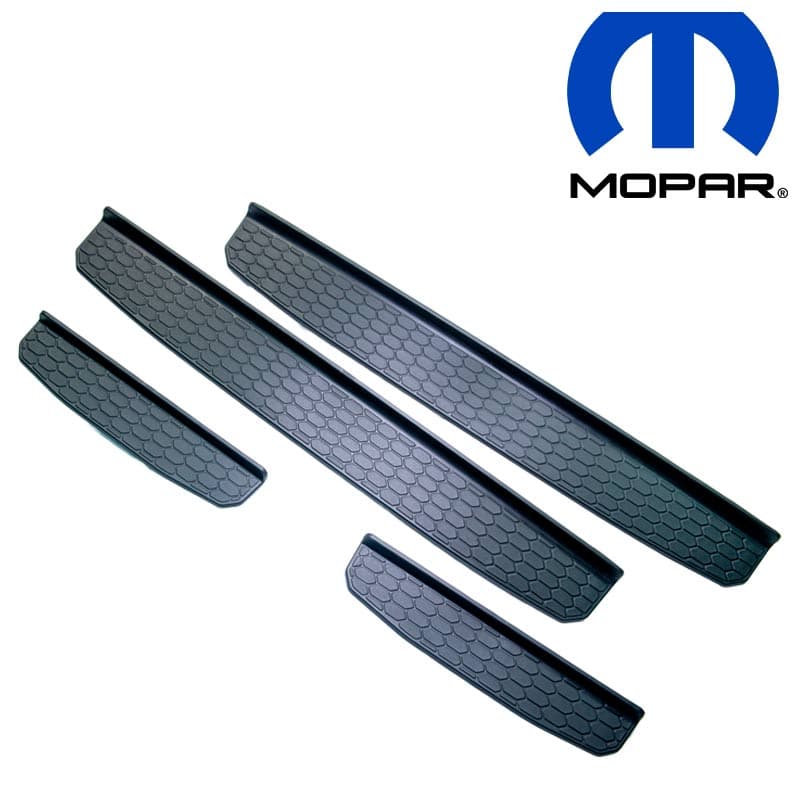 Paneles-de-puerta-negros-1545.31A-82215394