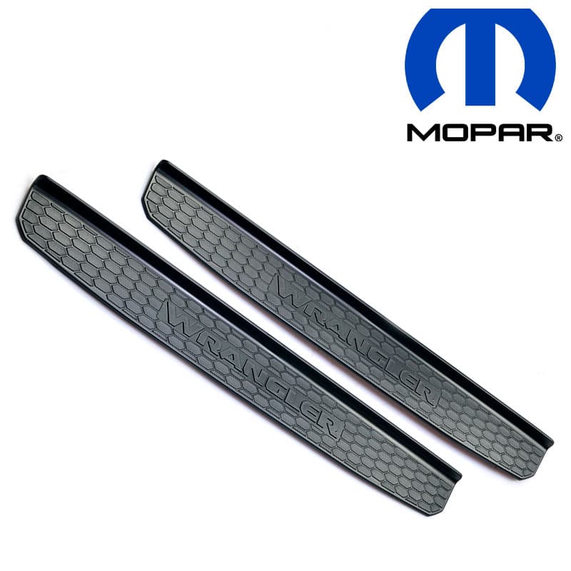Paneles-de-puerta-negros-Mopar-1545.30-K82215393